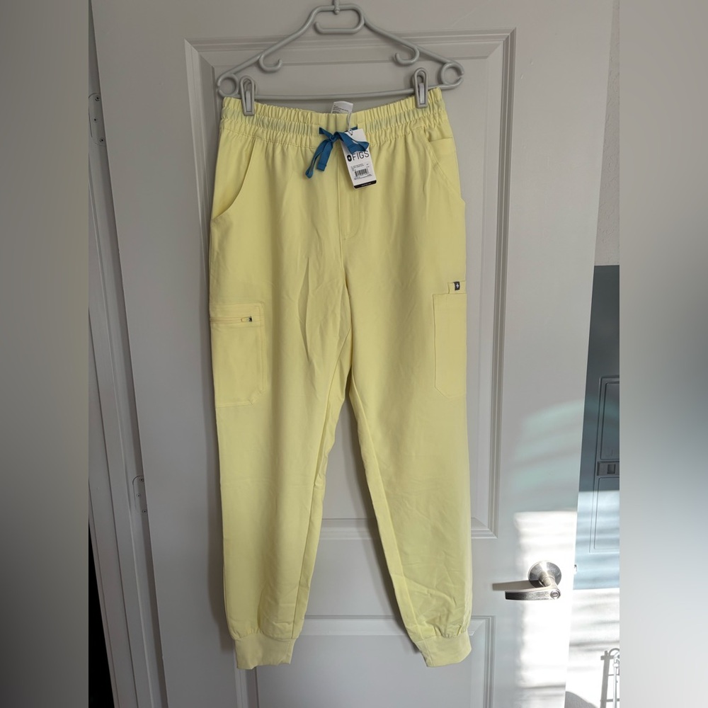 Figs Umam High-Waisted Relaxed Joggers in Sunlight size M/T